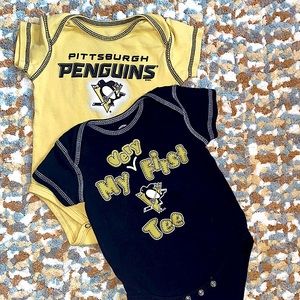 🌸2 NHL Onesies- Pittsburgh penguins. 🌸